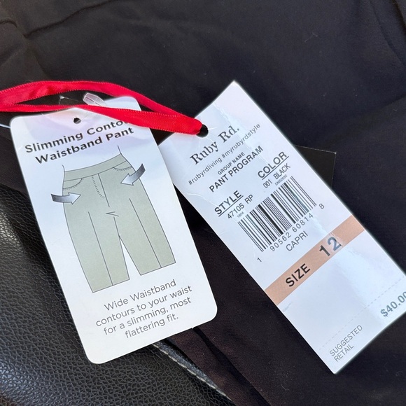 Ruby Rd. Black Capris - Picture 2 of 2